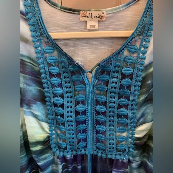 ✨NWT✨World Unity Blue Waves Tank Top Sz Medium - Picture 3 of 8